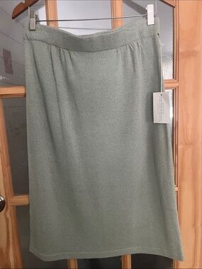 NWT Vintage knit knee Skirt -elastic,pull on, like Santana knit pastel green L